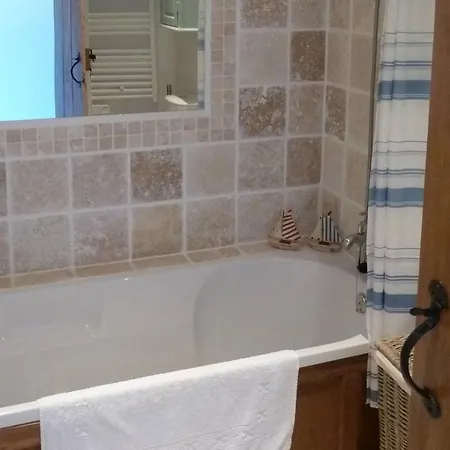 Casa Fajara Pensión 3*